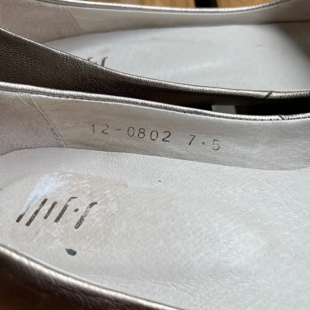 J. Jill Metallic Silver Leather Flats Womens Size 7.5 Pointed Toe Slip On